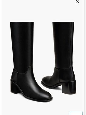 Finn Knee High Leather Boot (Women)
Stuart Weitzman 6.5